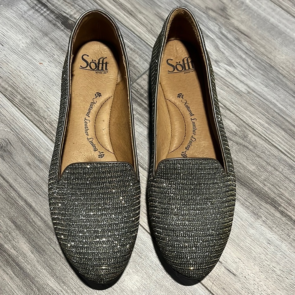 Sofft Womens Gold Metallic Loafers.  Sz 7.5 NWOT